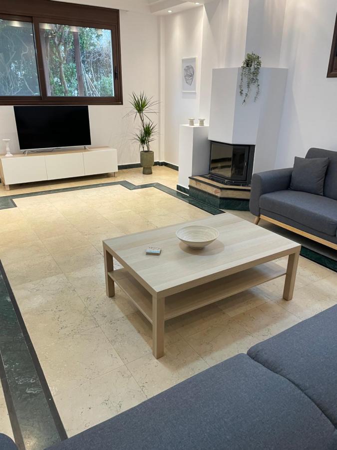 Paradise Apartments Nefeli Каламата Экстерьер фото